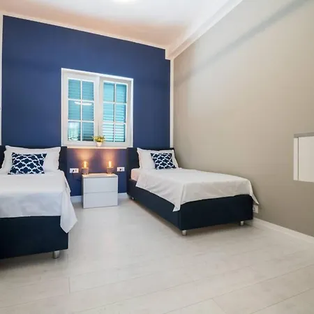 Villa Luxus-villa Mit 4 Schlafzimmern Und Pool In Der Naehe Von Dubrovnik Kroatien Und Bosnien *