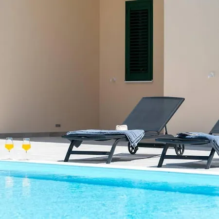 Villa Luxus-villa Mit 4 Schlafzimmern Und Pool In Der Naehe Von Dubrovnik Kroatien Und Bosnien