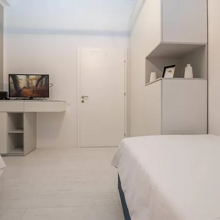 Luxus-villa Mit 4 Schlafzimmern Und Pool In Der Naehe Von Dubrovnik Kroatien Und Bosnien *