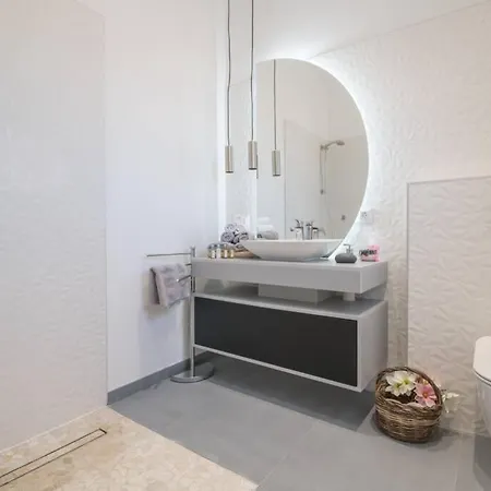 Luxus-villa Mit 4 Schlafzimmern Und Pool In Der Naehe Von Dubrovnik Kroatien Und Bosnien 빌라