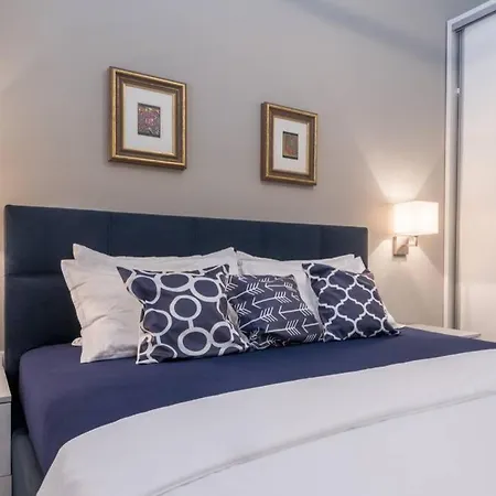 Luxus-villa Mit 4 Schlafzimmern Und Pool In Der Naehe Von Dubrovnik Kroatien Und Bosnien Ravno