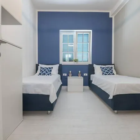 Luxus-villa Mit 4 Schlafzimmern Und Pool In Der Naehe Von Dubrovnik Kroatien Und Bosnien 빌라