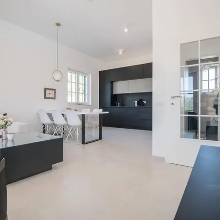 Luxus-villa Mit 4 Schlafzimmern Und Pool In Der Naehe Von Dubrovnik Kroatien Und Bosnien * Ravno