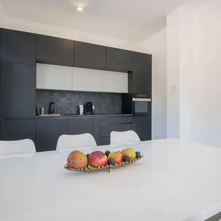 Villa Luxus-villa Mit 4 Schlafzimmern Und Pool In Der Naehe Von Dubrovnik Kroatien Und Bosnien